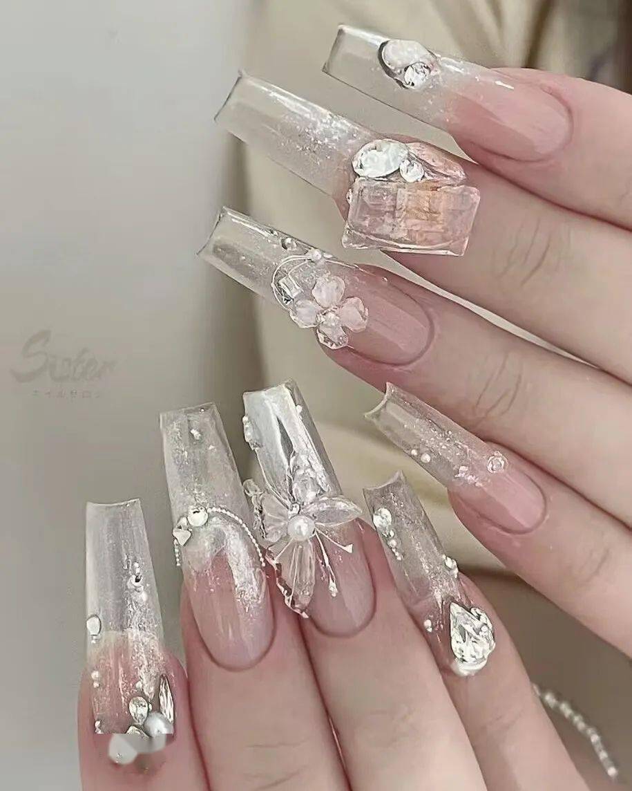 公主请挑选 | 碎钻蝴蝶美甲来咯!_版权_黑皮_侵权