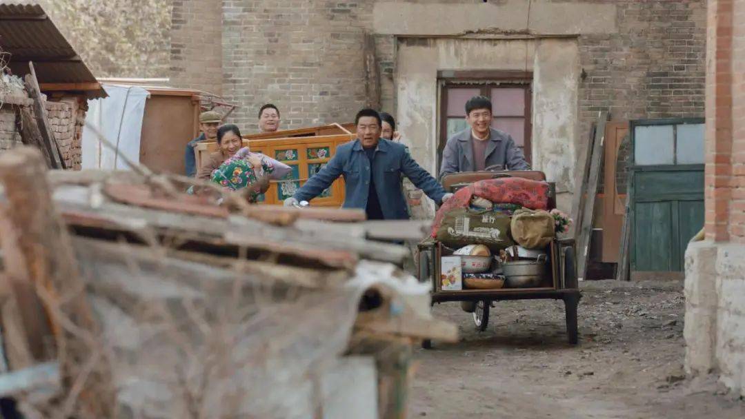 "南来北往"的故事里,藏着泛ip时代的地域文化印迹_东北_铁路_观众