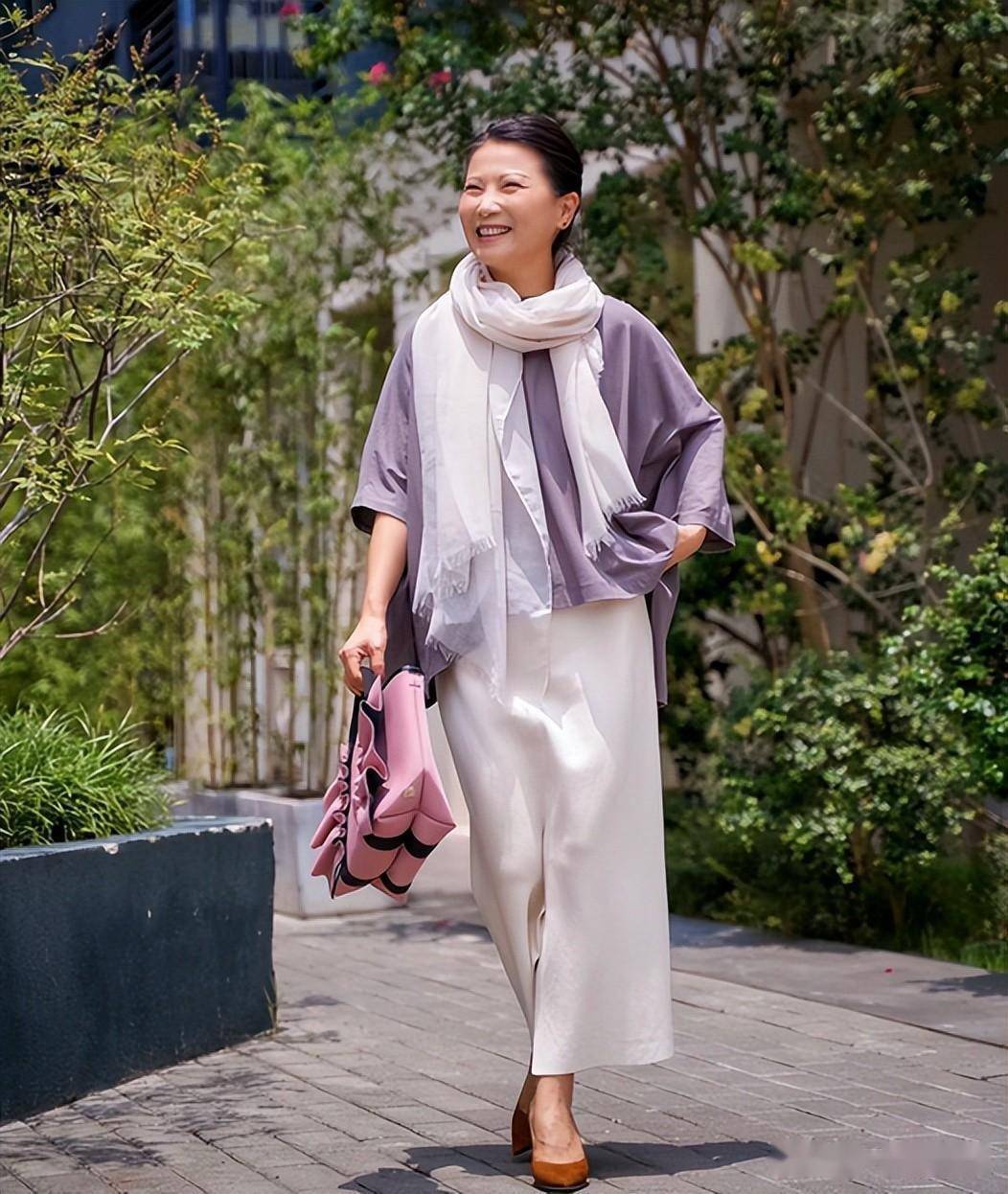 大衣_花衣服_裙子