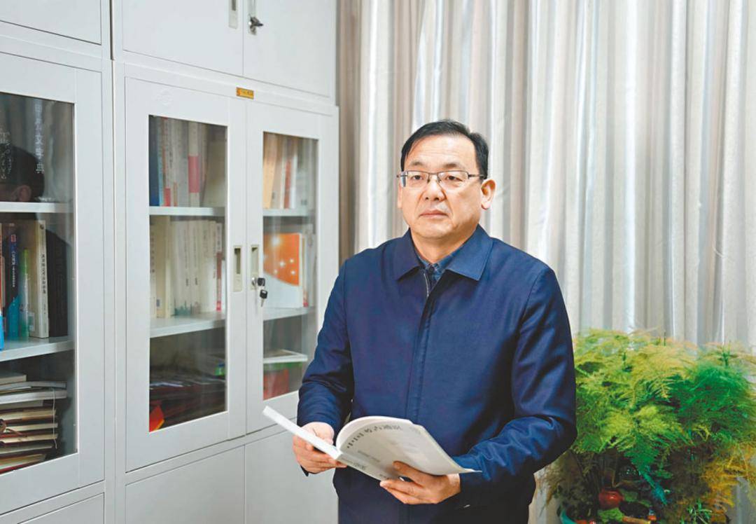 郑大教授主编的这本书,帮我们"读懂中国"!_河南_遗址_考古