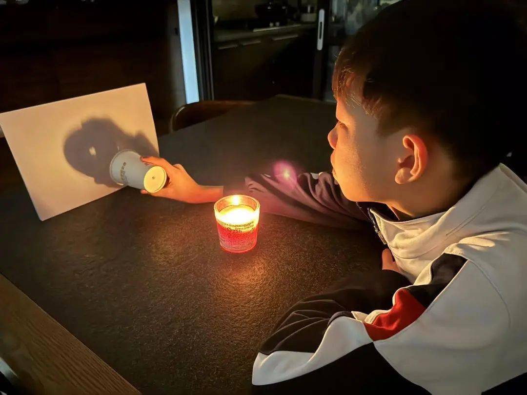 点亮梦想——家庭科技小课堂之小孔成像_实验_科学_蜡烛