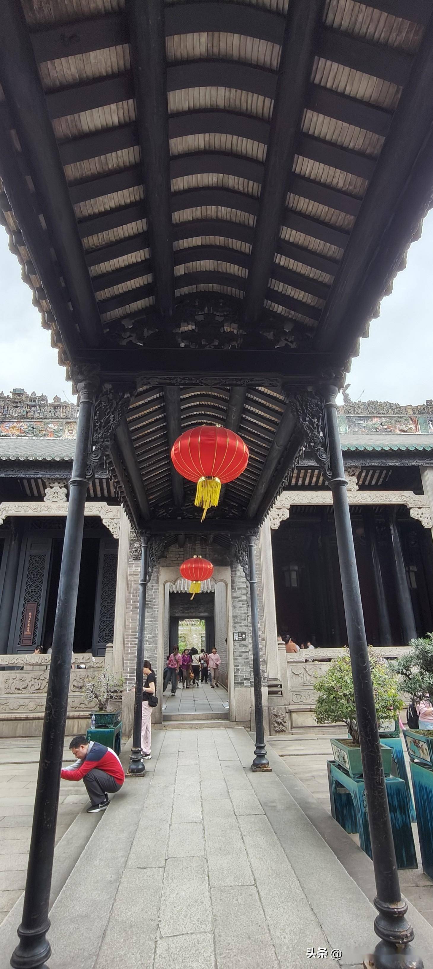 陈家祠堂不仅是广州市著名的文化旅游景点,也是全国重点文物保护单位