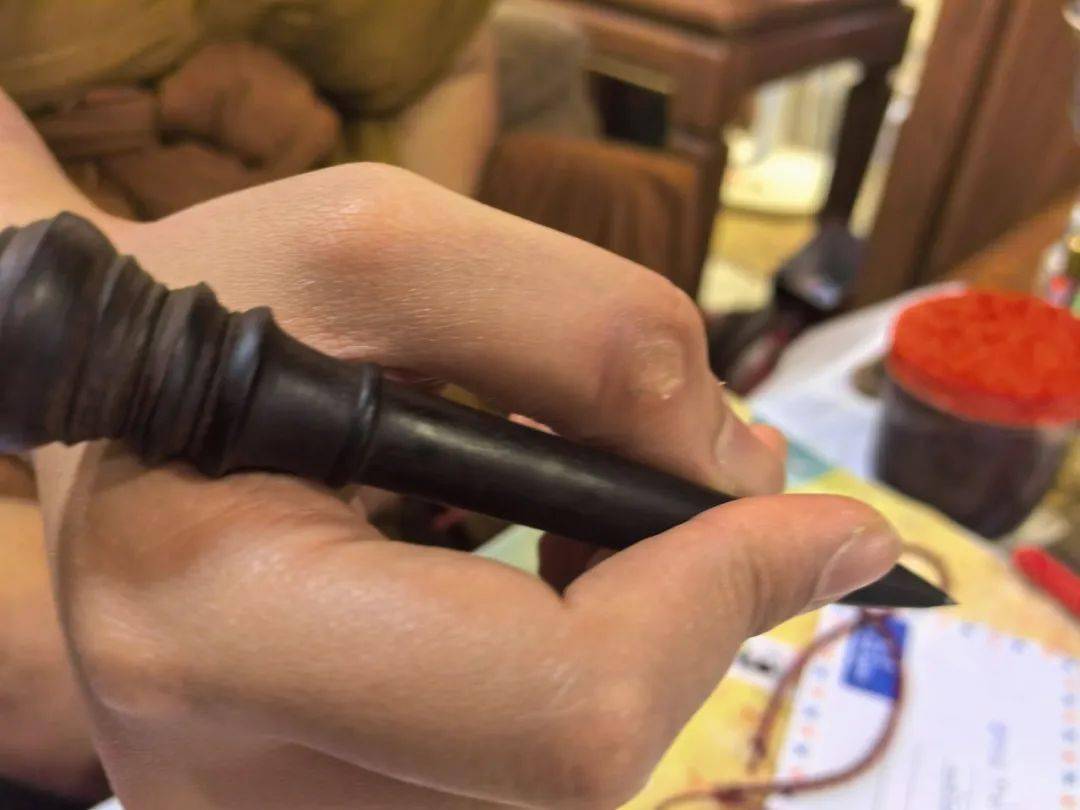 如果是自己欠别人(银行,平台)钱,古巴金师傅说最好和吸金卡一起请