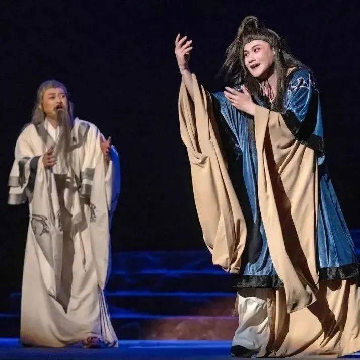 龙年第一部炸裂剧情 逆天反转大戏,这么刺激的故事是