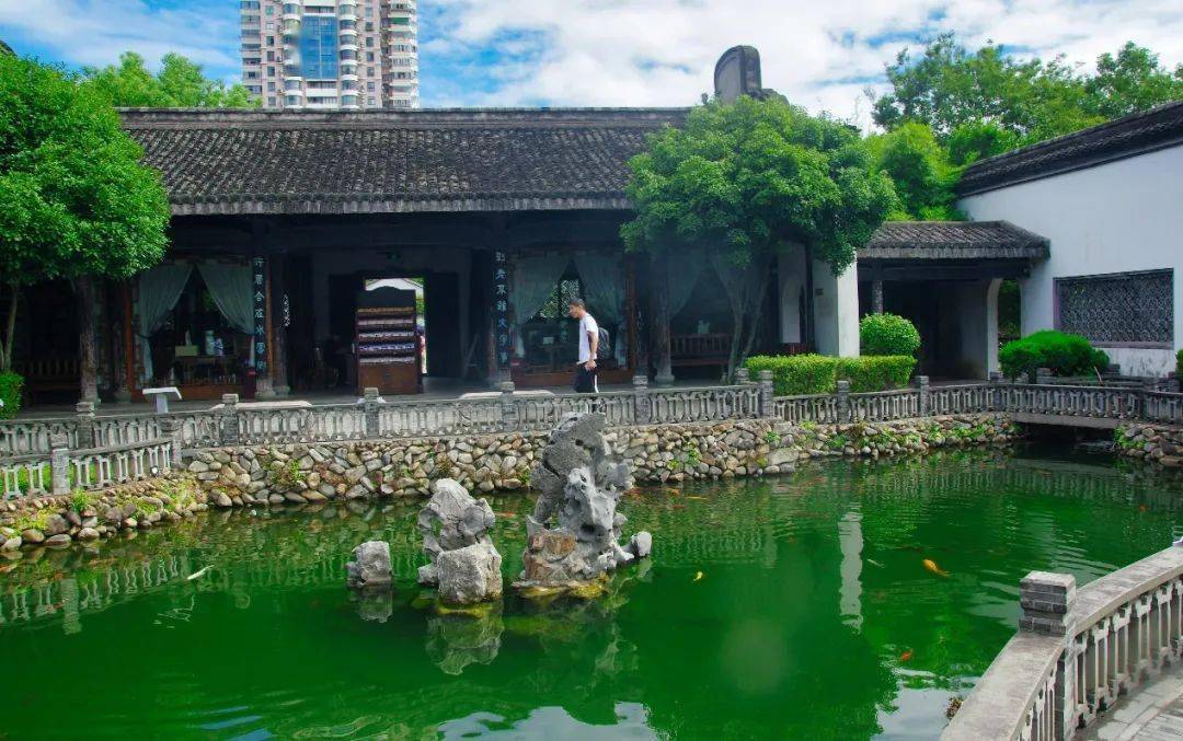 "玉海楼",这座清朝末年大儒孙诒让的故居,恰似一块精美的文化瑰宝