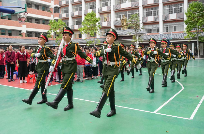 【视频】"种下一颗志向的种子",农林下路小学开学典礼上,新校长这样
