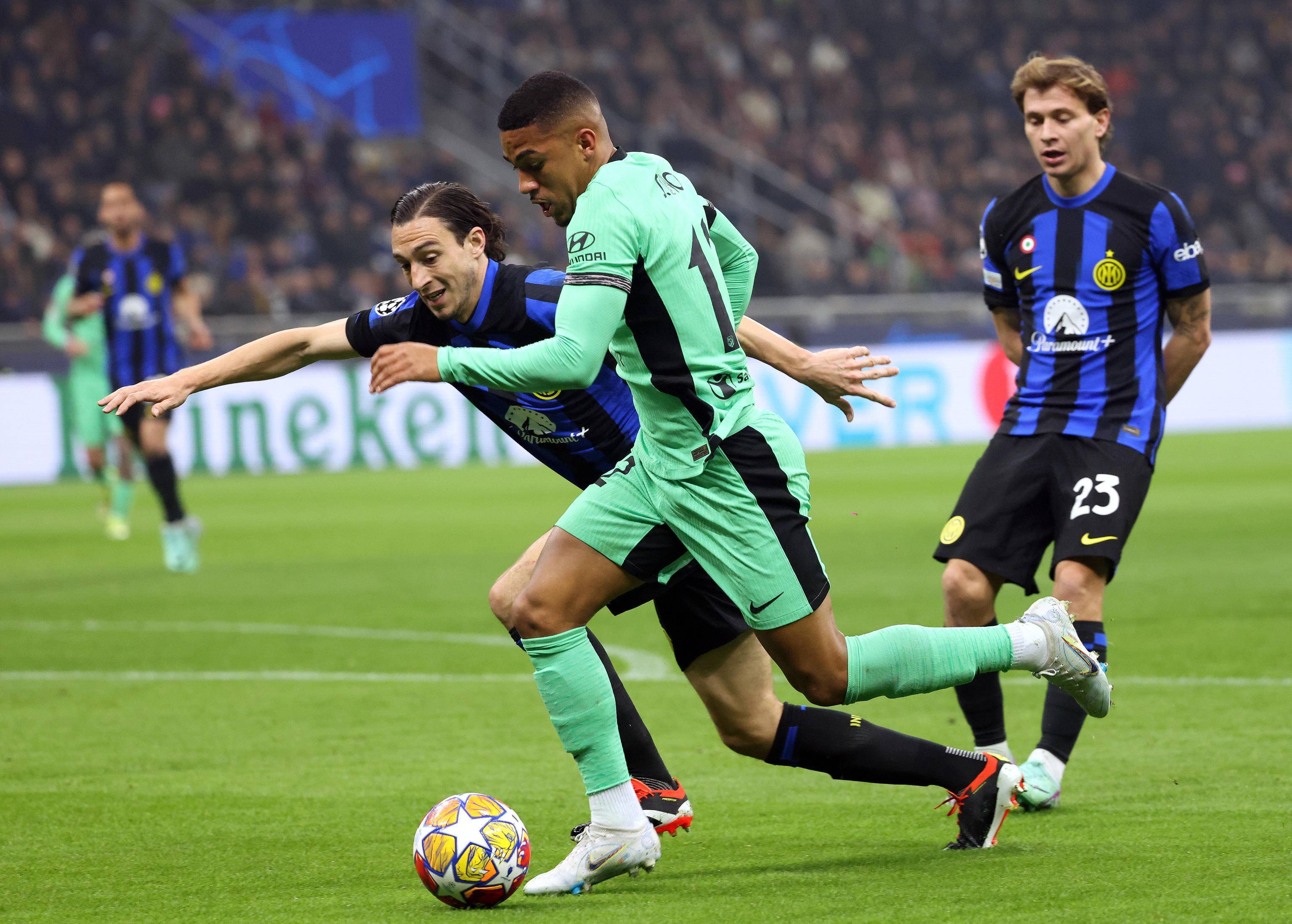 足球——欧冠联赛:国米胜马竞_国际米兰队_球员_利诺