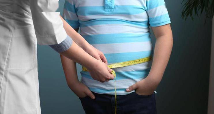 体重超标的危害或将影响娃一生!