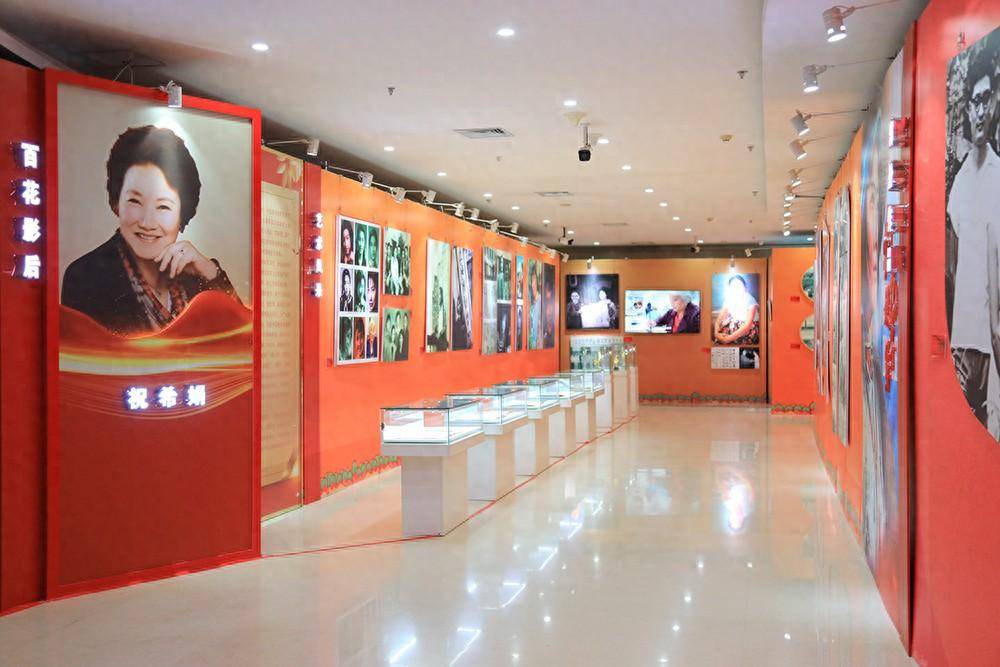 第七届中国文联知名老艺术家艺术成就展在京举办_展览_韦衍_文艺