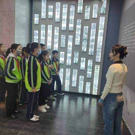 鹤岗市红领巾的多彩寒假生活(一)_少先队员_实践_精神