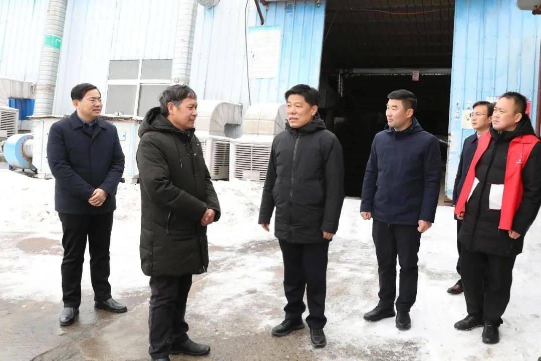 彭伟到乡镇调度雨雪冰冻天气应对工作_群众_生产_影响