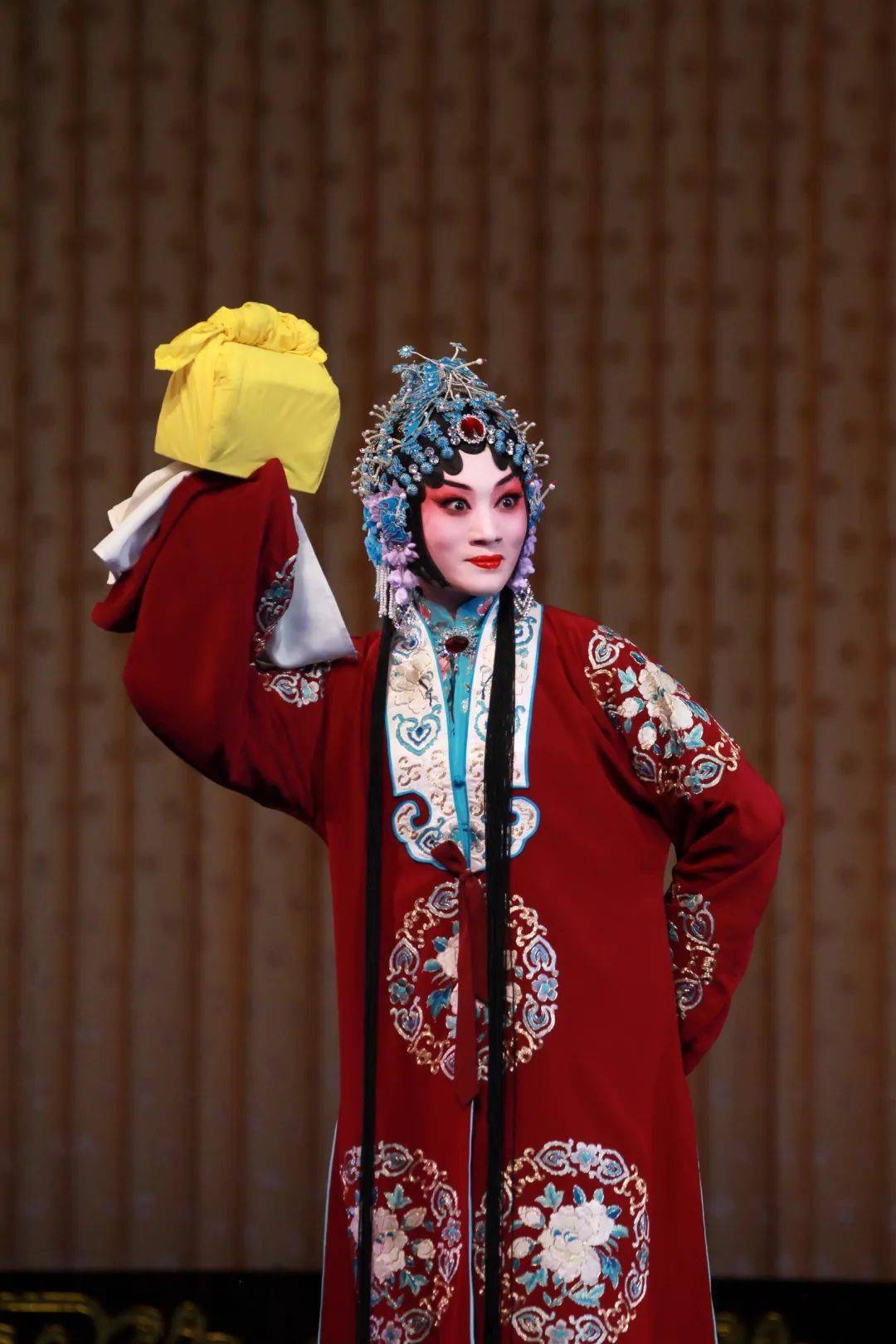 扮演者穆桂英 . 路 洁佘太君 . 翟 墨寇 准 . 宋昊宇杨宗保 .