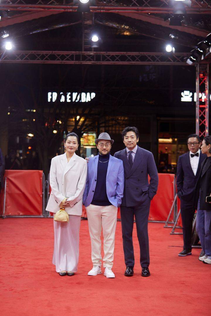 《家庭简史》由林见捷编剧,执导,祖峰,郭柯宇,孙浠伦,林沐然主演,楼莹
