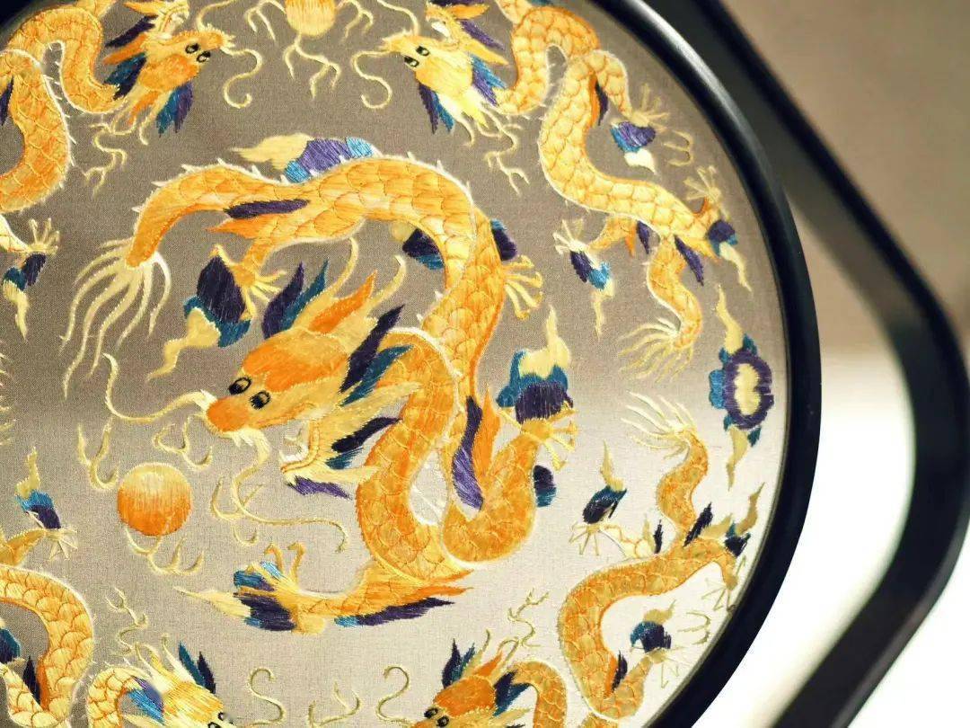 龙年限量福袋发售,春季服饰上新,苏绣摆件特惠,人文杂