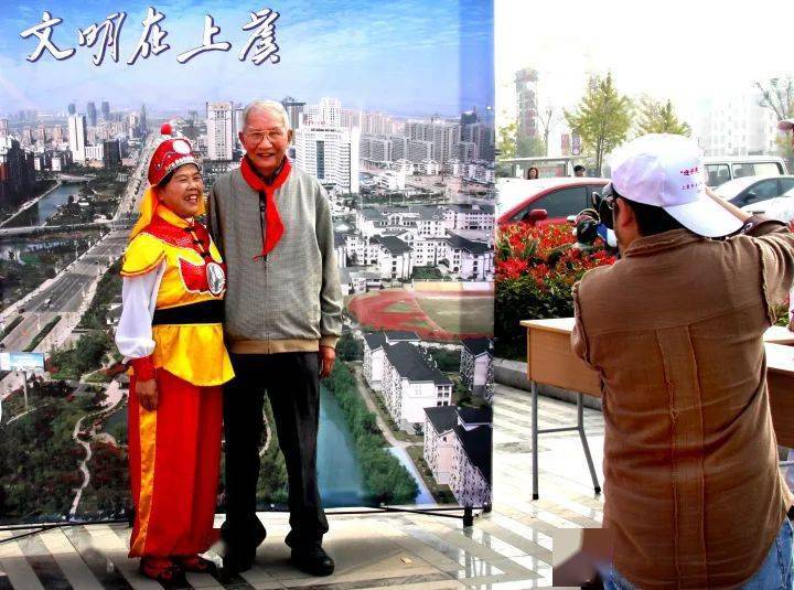 刘盼摄1991年,张杰得知国家开展"希望工程",他特地来到上虞的四明山区