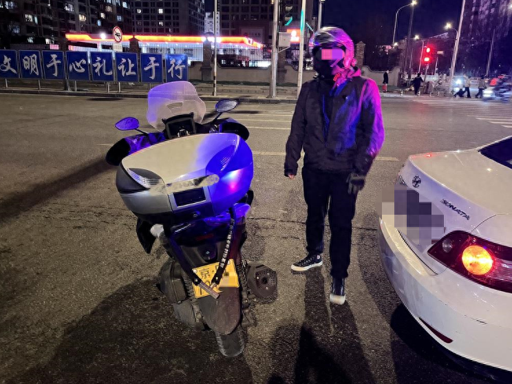 链子_驾驶员_摩托车