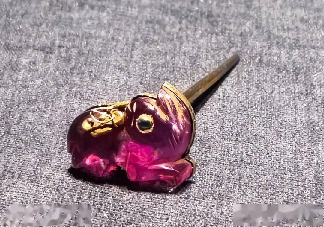 嵌紫晶兔金簪白玉嵌珠宝花蝶金簪嵌宝石白玉万字双兔