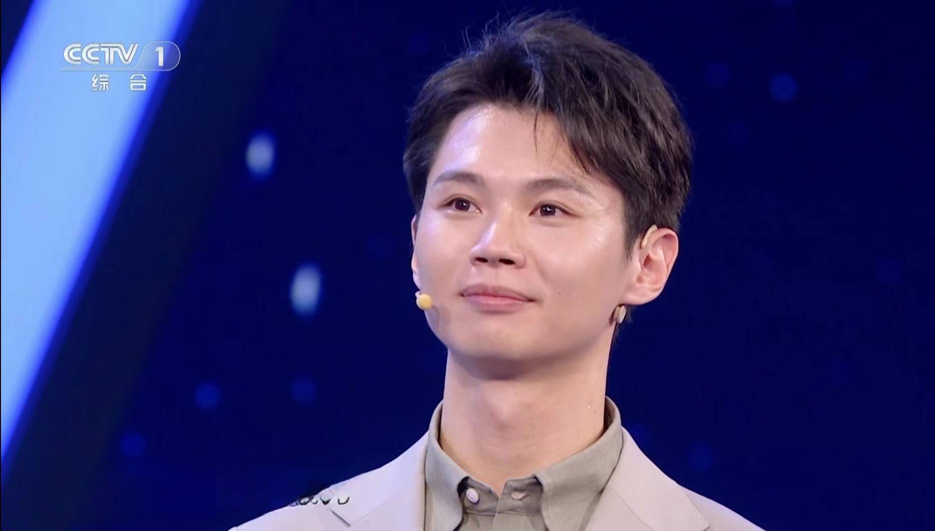 央视元宵戏曲晚会主持阵容,任鲁豫董艺缺席,张喆有了新搭档孔皓_专业