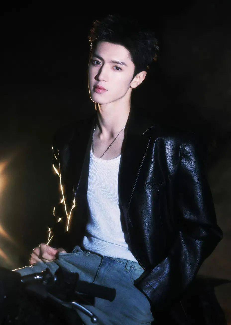 鹿晗pc被举报?童瑶师生恋劈腿的瓜?阿娇出柜?陈哲远资源咖?