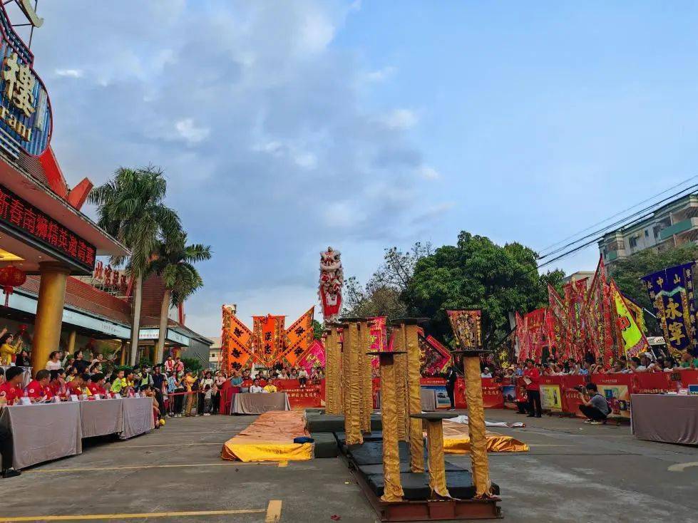 火炬高新区濠头汉忠醒狮团中山市三角镇龙狮协会高桩南狮铜奖中山火炬