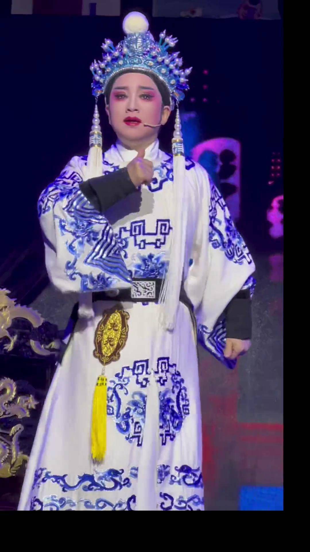 越剧小生李琼燕 越剧狸猫换太子 这段戏太好听了 百听不厌 催人泪下