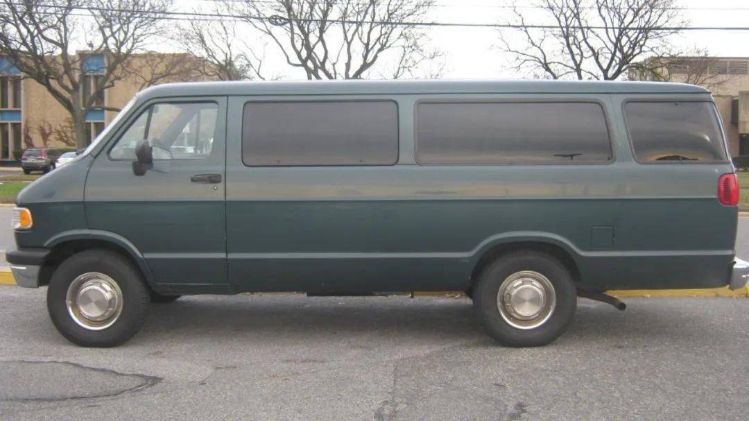 4m的高山行政加长版难开又难停?