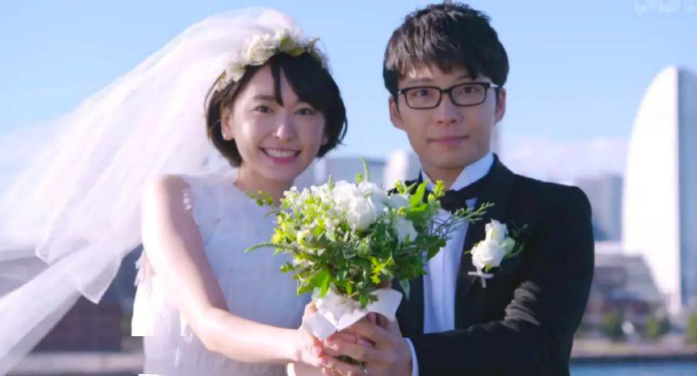 就像实栗所说的:"希望有一天,我们能够从一切束缚我们的东西当中,以及