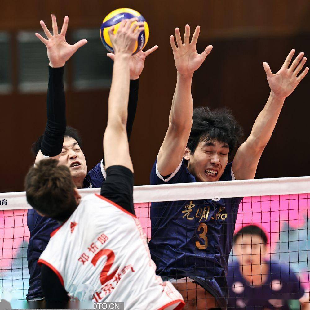 男排联赛| 北京北汽主场3比1力克上海光明_进攻_胡朕卓_拦网
