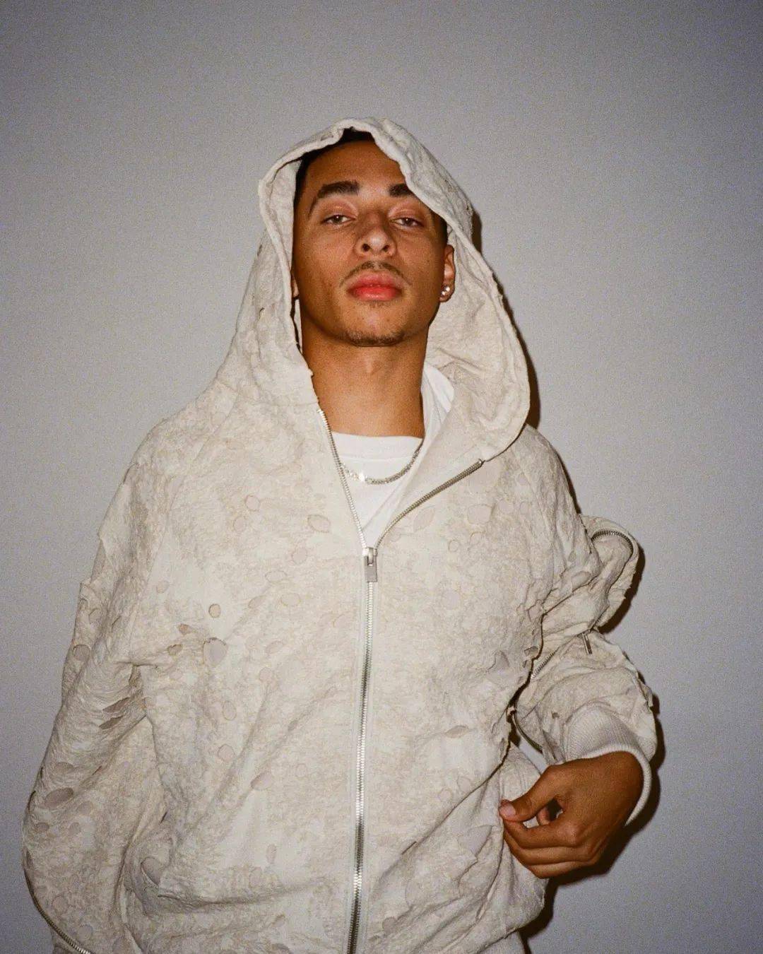 丹尼尔·朱列兹·_史密斯_小伙子