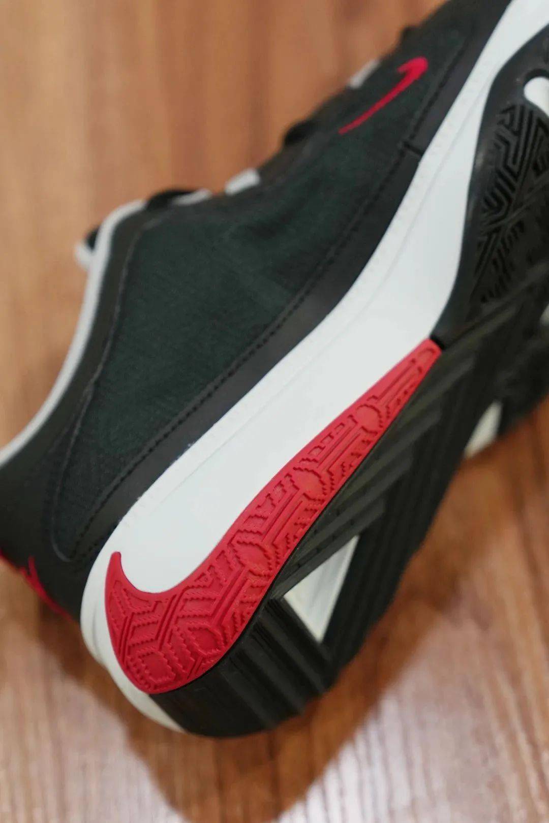 我们为什么要关注gs版本的球鞋?_细节_图片_部分