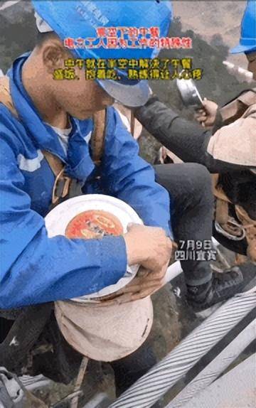 复工一周后,被困冰雪路上的打工人,让我看到成年人