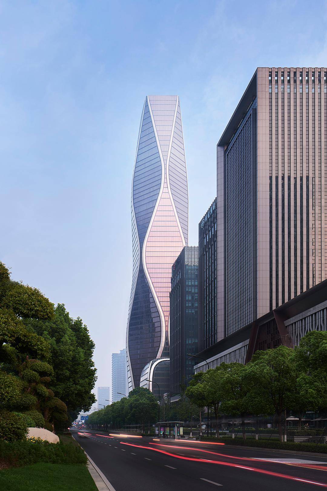 水纹起伏,形如潮涌——亚厦望朝中心幕墙工程_杭州_建筑_进行