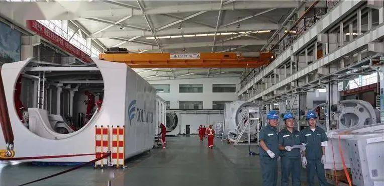 甘肃酒钢集团西部重工股份有限公司是酒钢集团控股的国有公司,公司以"