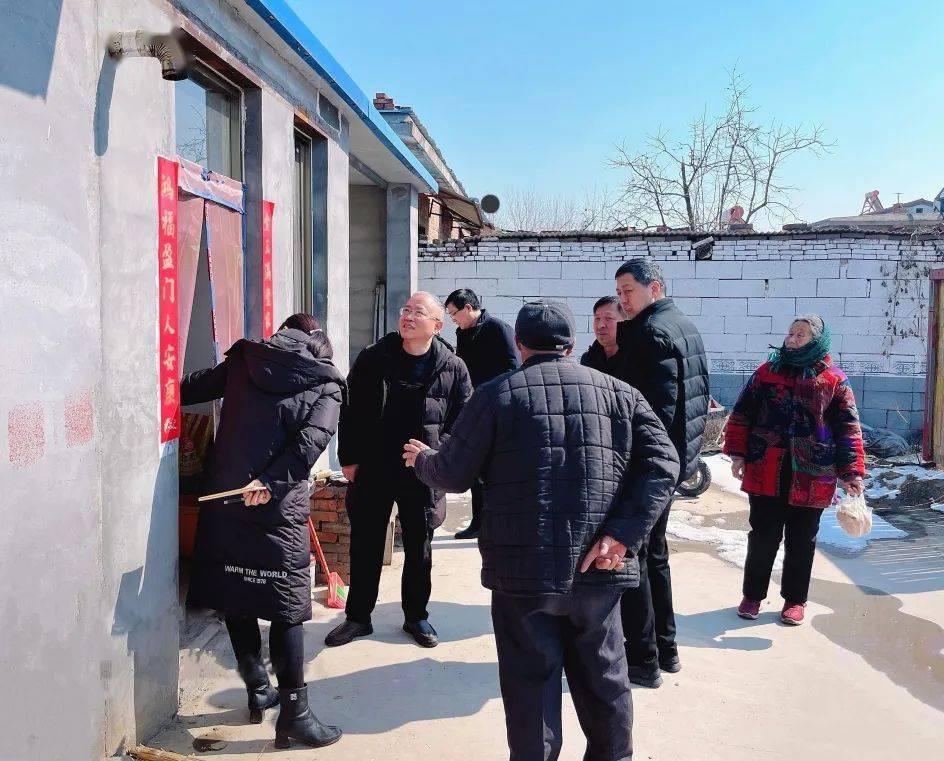 随后与梁山县卫健局,疾控中心到杨营镇洼