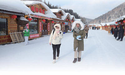 "中国冰雪产业的发展速度令人惊叹"_旅游_哈尔滨_滑雪