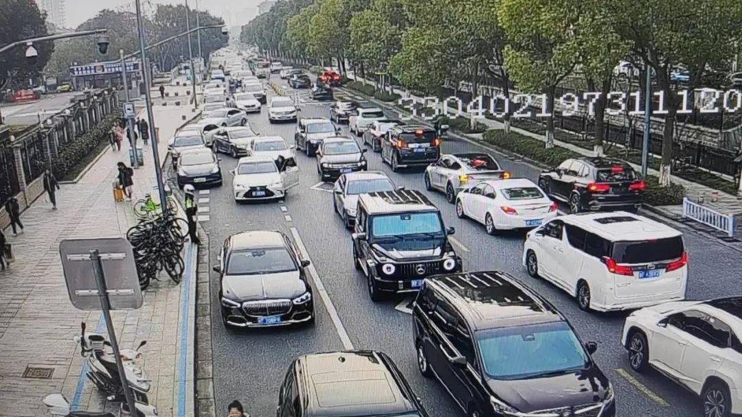 周边_道路_周斌