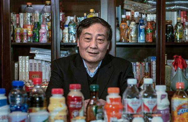 图源 新华社娃哈哈集团创始人宗庆后先生离世,在网络留言平台上,大家