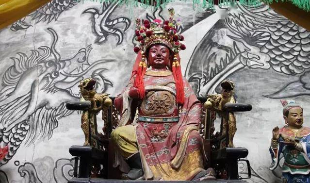 在泉州祀奉他的庙宇有860余座,在台湾有200余座,其信仰遍布闽台,甚至