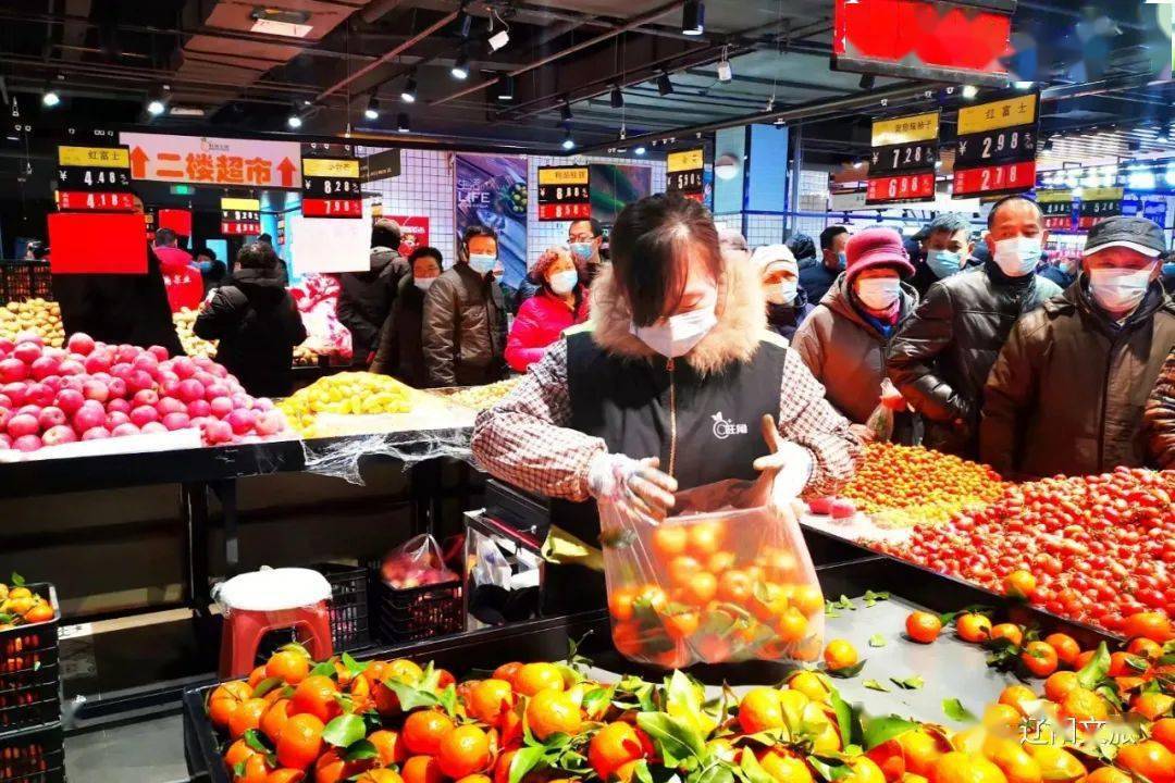 旭 摄▲周祉旭 摄▲周祉旭 摄回忆的食品售卖着属于8090年代这里依然