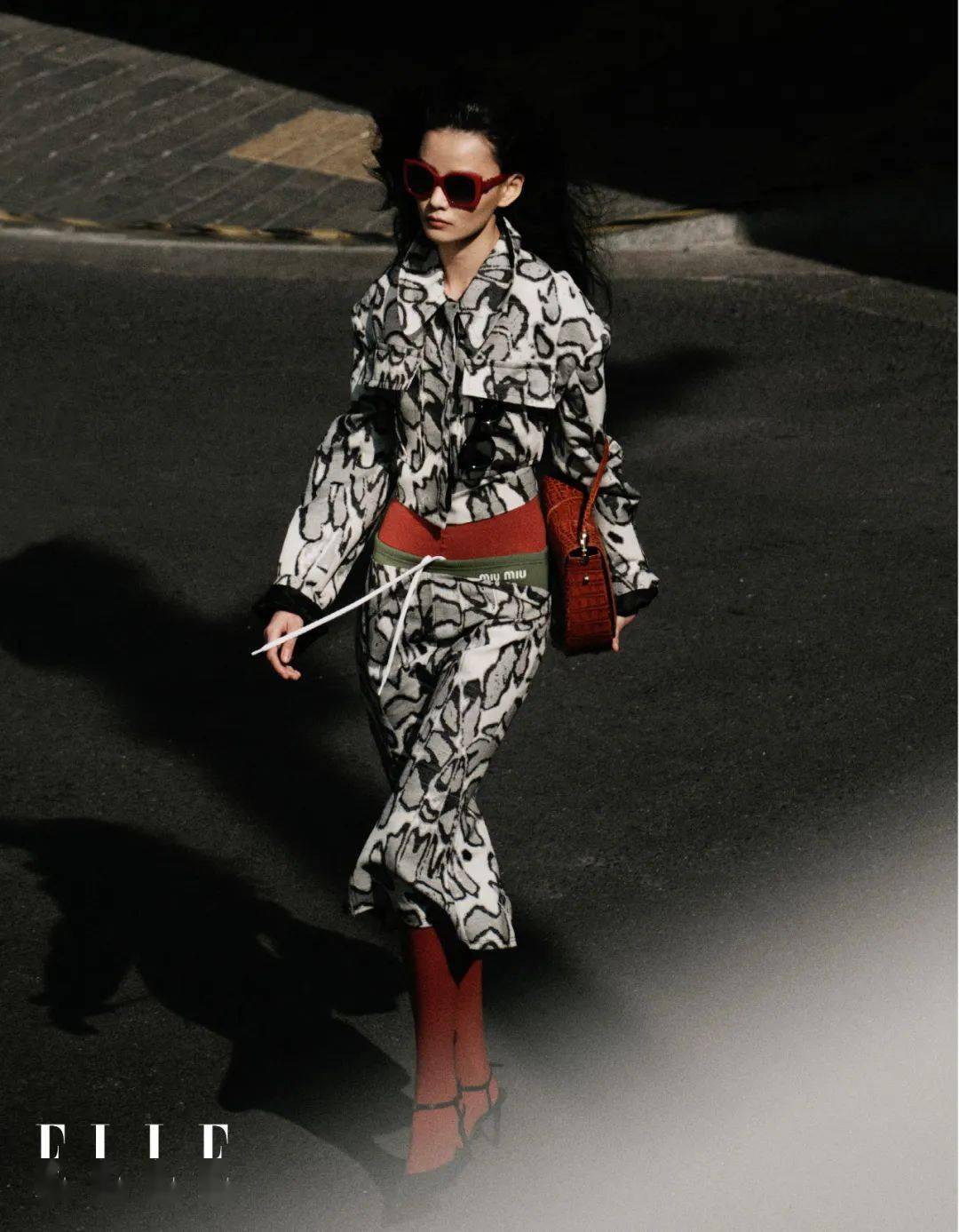 nancyzeng发型:lucy化妆:代刚造型:王安摄影:徐晓伟模特:李萌繁忙都市