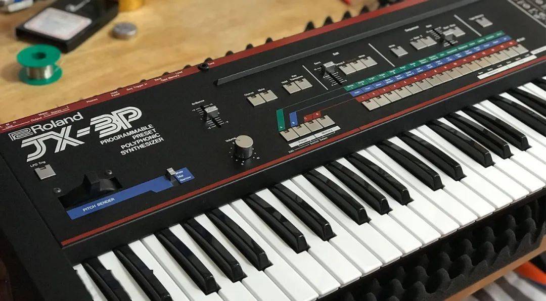 介绍roland jx-3p:一款具有特殊意义的合成器,jx-03 的真正原版