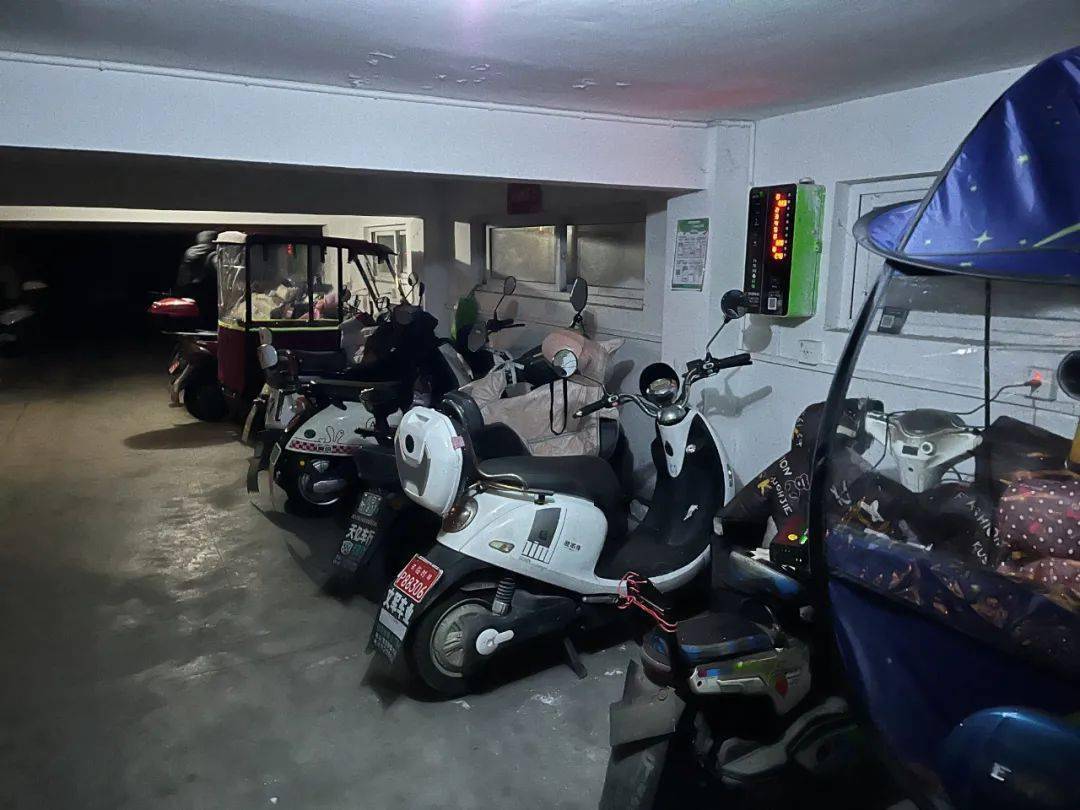 昨夜,芜湖突击检查小区消防安全!_电动车_问题_整改