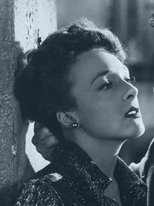 雅克·贝克拍摄的电影《装饰》,以及克里斯蒂昂·雅克导演的《羊脂球