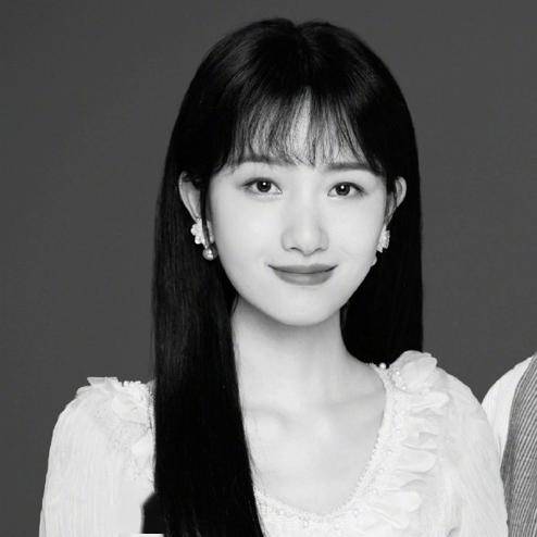 29岁美女作家去世,被病痛折磨三年,去年8月确诊罕见病.