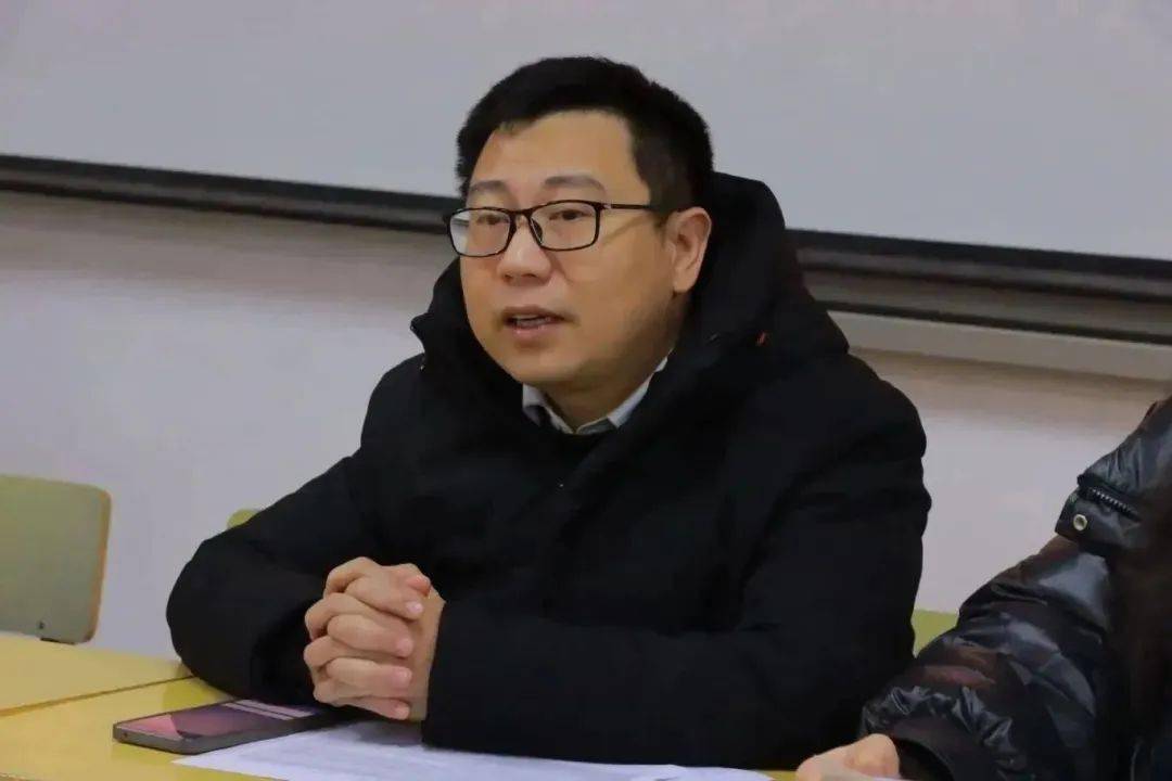 新闻与传播学院新闻学系召开2024年春季实习动员大会