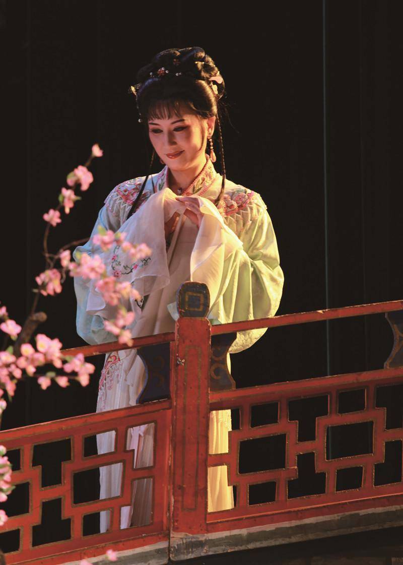 《有美人兮--单仰萍越剧谈艺录》:一个越剧名家的"梦"与"路"