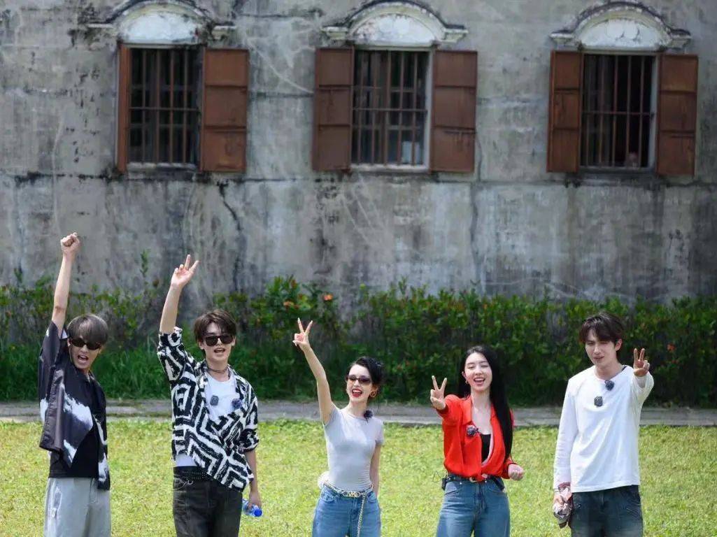 华侨_古镇_推理