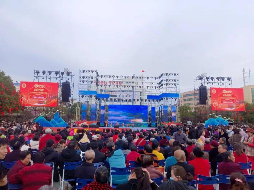 文艺演出活动时间:3月初活动地点:宁都县长胜镇中江湾村"赏万亩油菜花