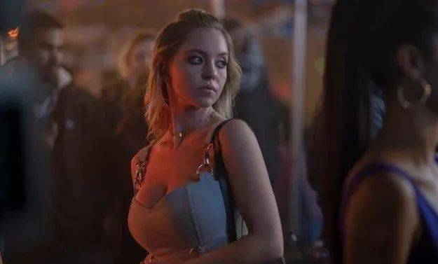 乔纳·詹姆森,正是《号角日报》的主编,后来揭露彼得·帕克身份的人