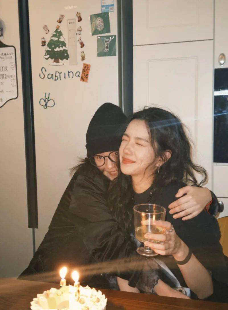 李溪芮被踢出嘉行内幕?_孩子_俩人